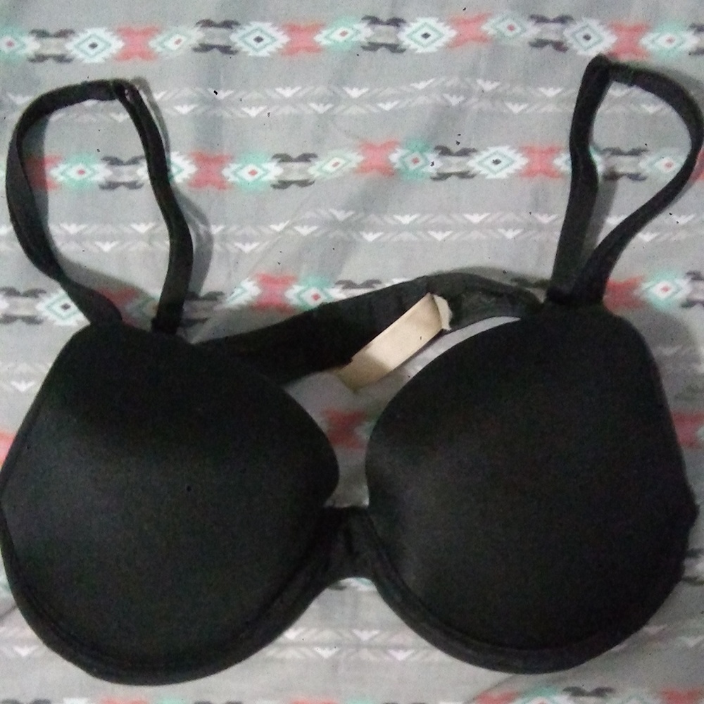 black pushup bra